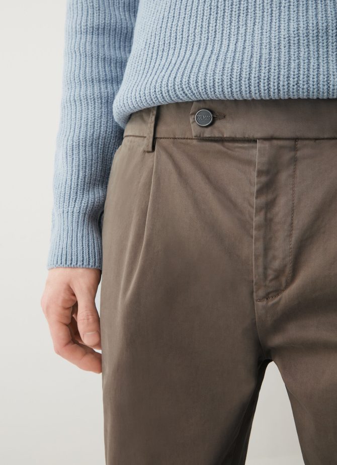 Classic trousers with front pleats - Image 3