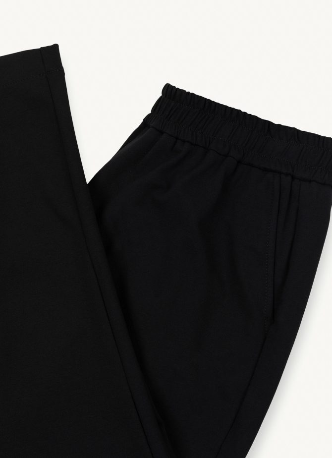 Comfortable trousers with side pockets - Image 6
