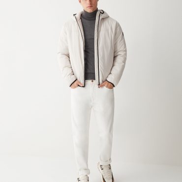 Hooded jacket in stretch fabric