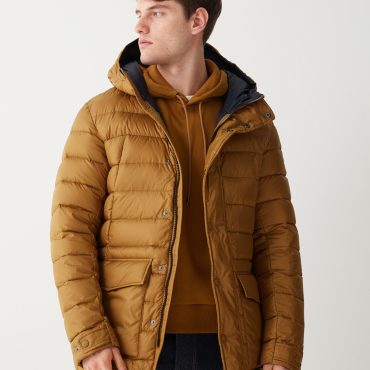 Sporty hooded down jacket