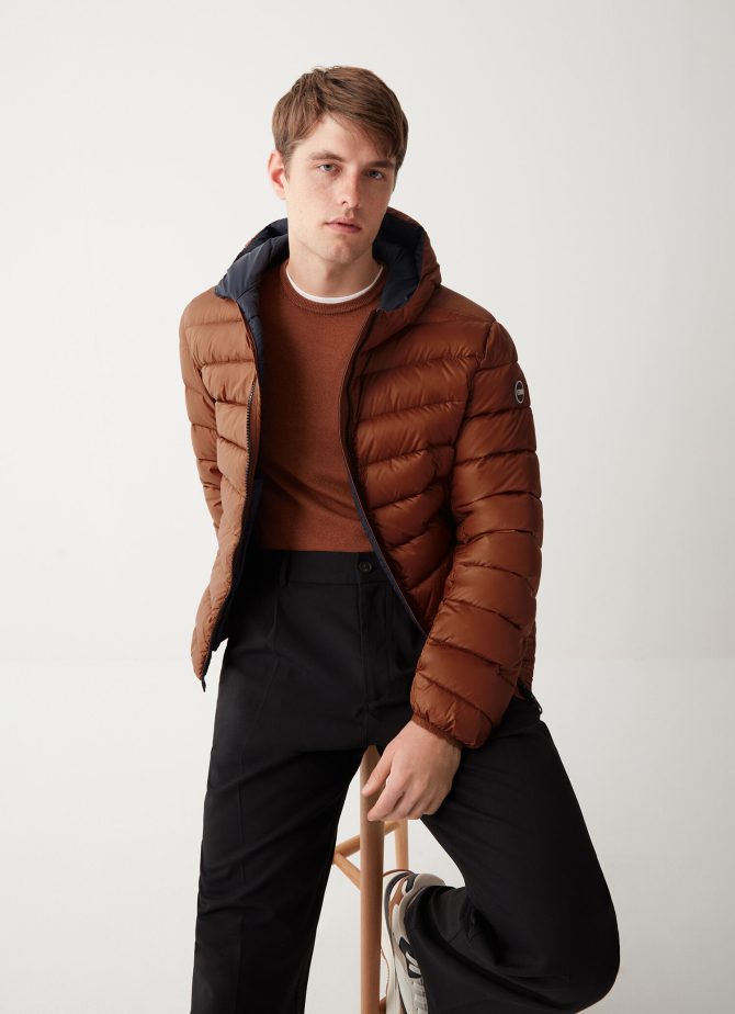 Sporty down jacket with fixed hood