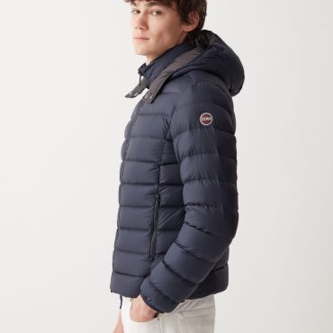Sporty down jacket with detachable hood