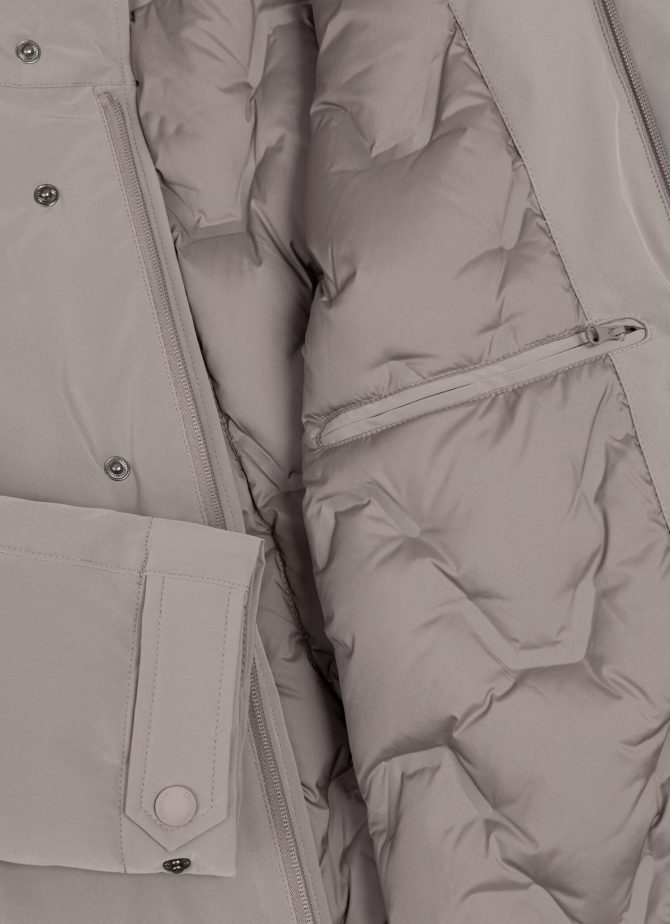 Sporty down jacket with rear vent - Image 6
