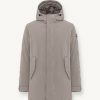 Sporty down jacket with rear vent - Image 4