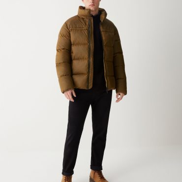 Hoodless sporty down jacket