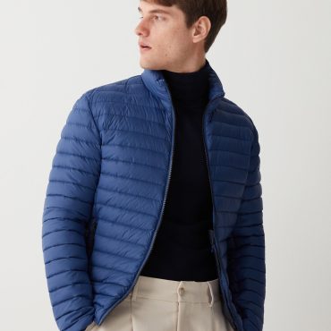 Opaque autumn down jacket with padded collar