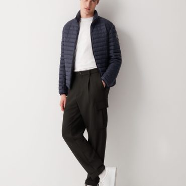 Opaque autumn down jacket with padded collar