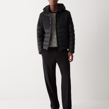 Down jacket with fixed hood in double fabric