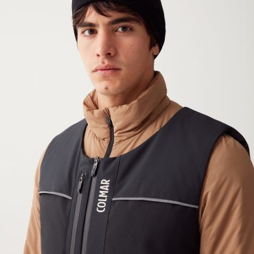 Stretch fabric gilet with chest pocket