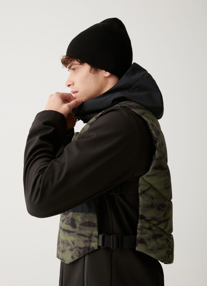 Stretch fabric gilet with camouflage print - Image 3