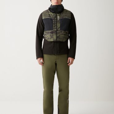 Stretch fabric gilet with camouflage print