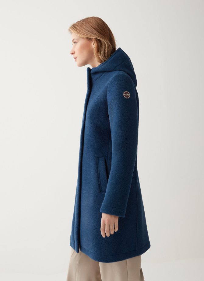 Hooded coat in woolen cloth