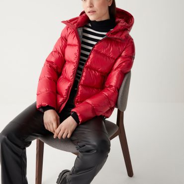 Iridescent down jacket with hood and maxi collar
