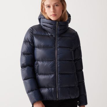 Iridescent down jacket with hood and maxi collar