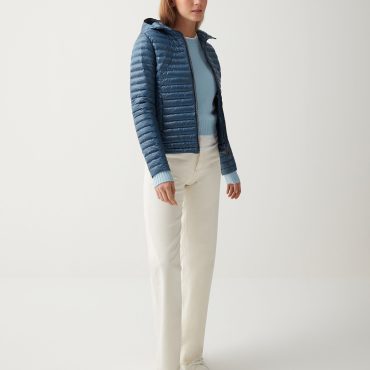 Autumn down jacket with shaped hem