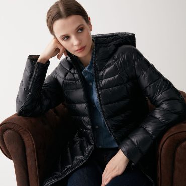 Medium length iridescent down jacket