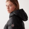 Down jacket with cuffs and elasticated hem