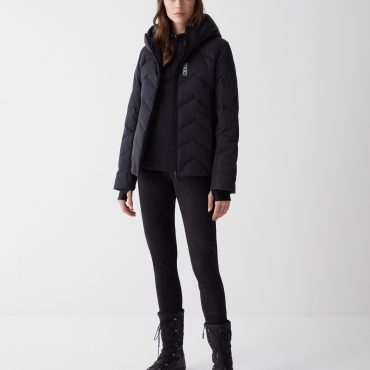 Stretch ski jacket with wide hood-collar