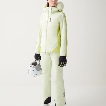 Two-tone ski jacket with hood