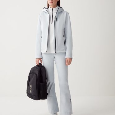 Stretch softshell jacket with hood