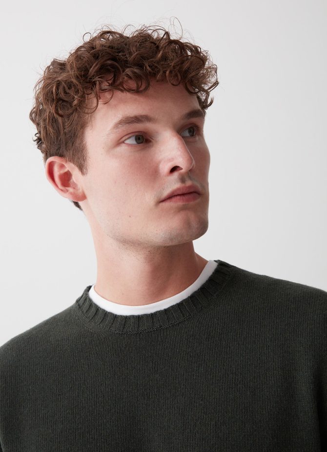 Round-neck wool and cashmere pullover - Image 3