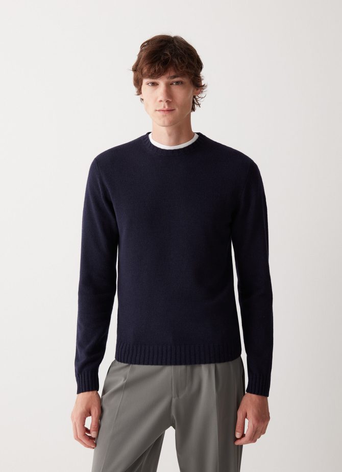 Round-neck wool and cashmere pullover