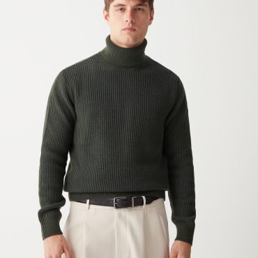 Wool and cashmere polo-neck pullover