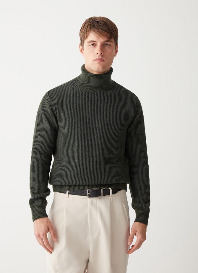 Wool and cashmere polo-neck pullover