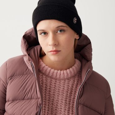 Women’s hat in polyester with lurex threads