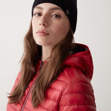 Women's wool hat with lurex thread