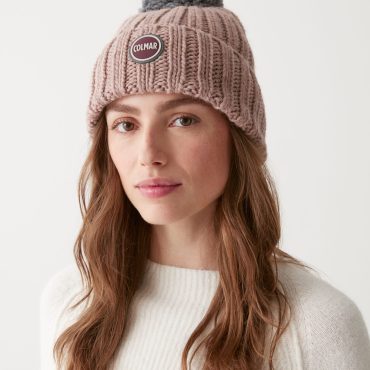 Unisex cap with maxi pompon