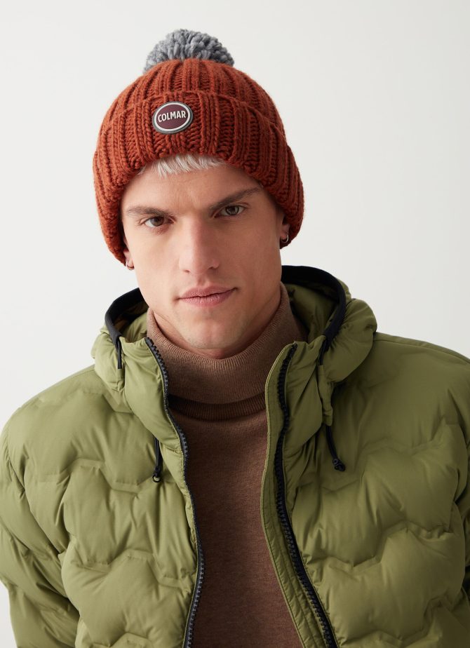 Unisex cap with maxi pompon