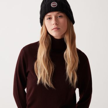 Unisex cap with maxi pompon