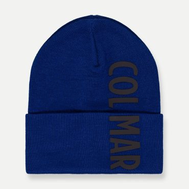 Hat with turn-up and raised print