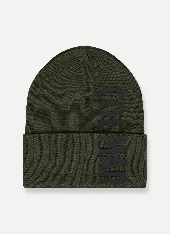 Hat with turn-up and raised print