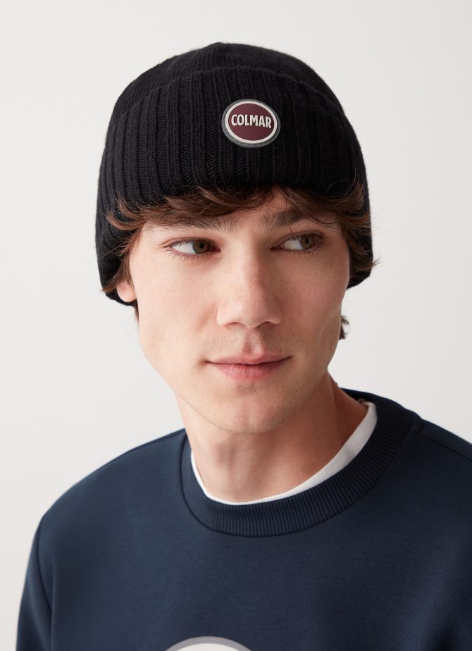 Unisex hat with prominent cuff