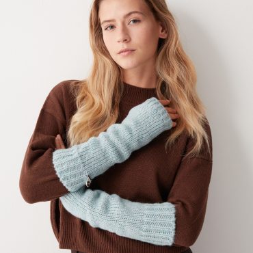 Women’s wool and alpaca hand warmers