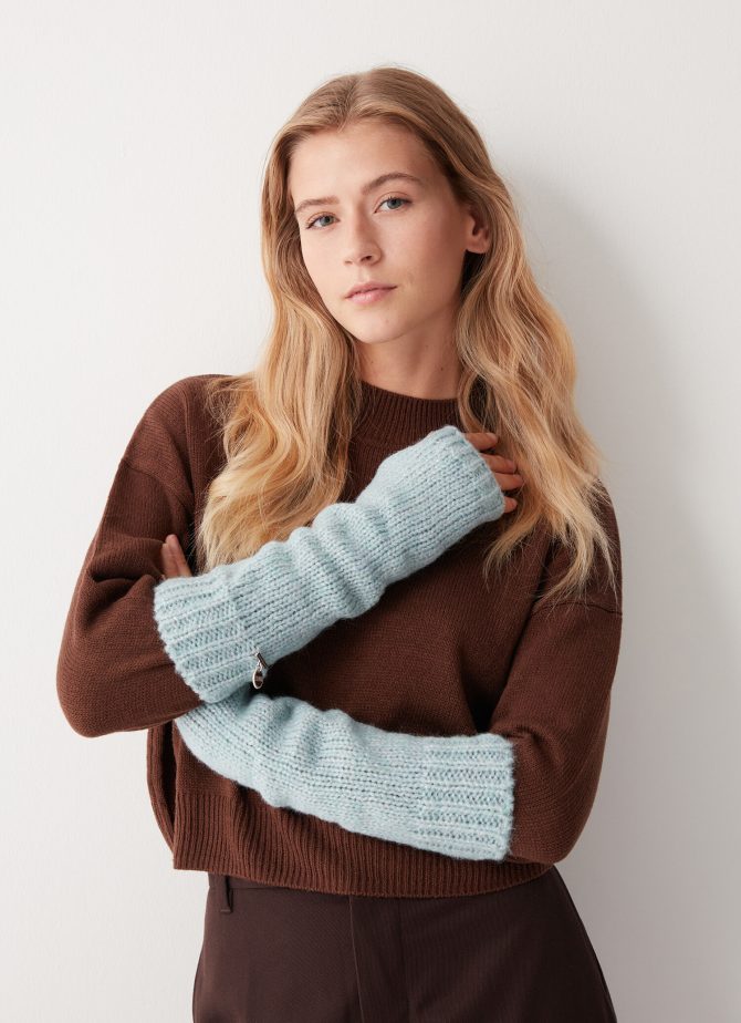 Women’s wool and alpaca hand warmers
