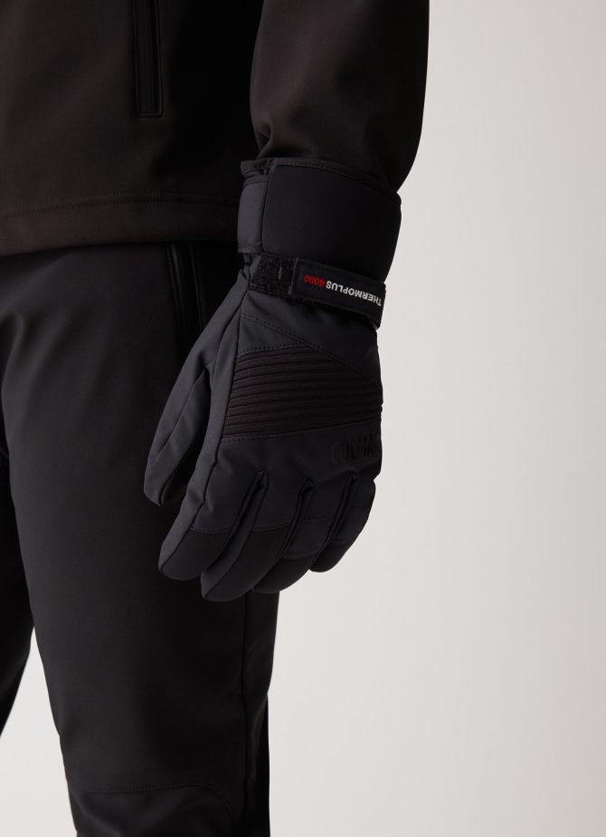 Ski gloves with protections