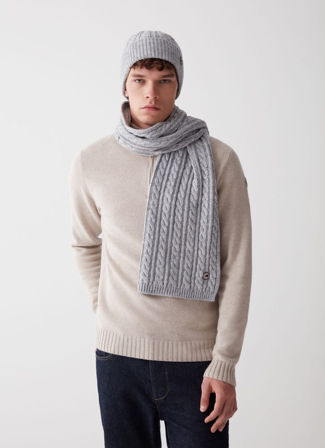 Unisex scarf with cable stitch pattern - Image 2