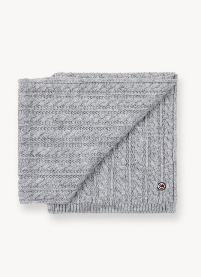 Unisex scarf with cable stitch pattern - Image 3