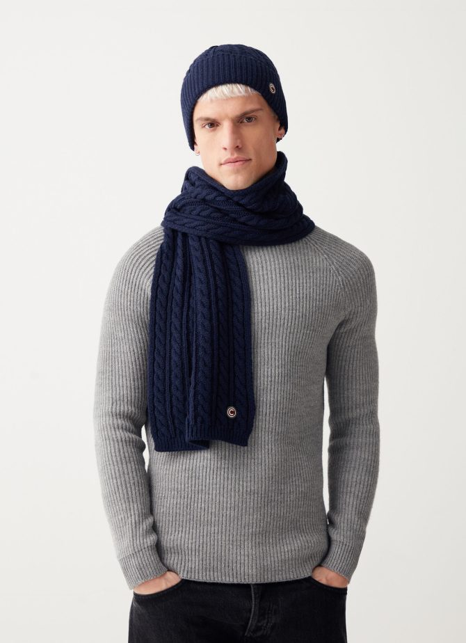 Unisex scarf with cable stitch pattern - Image 2