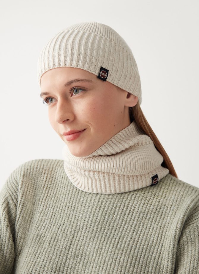 Women’s chenille effect neck warmer