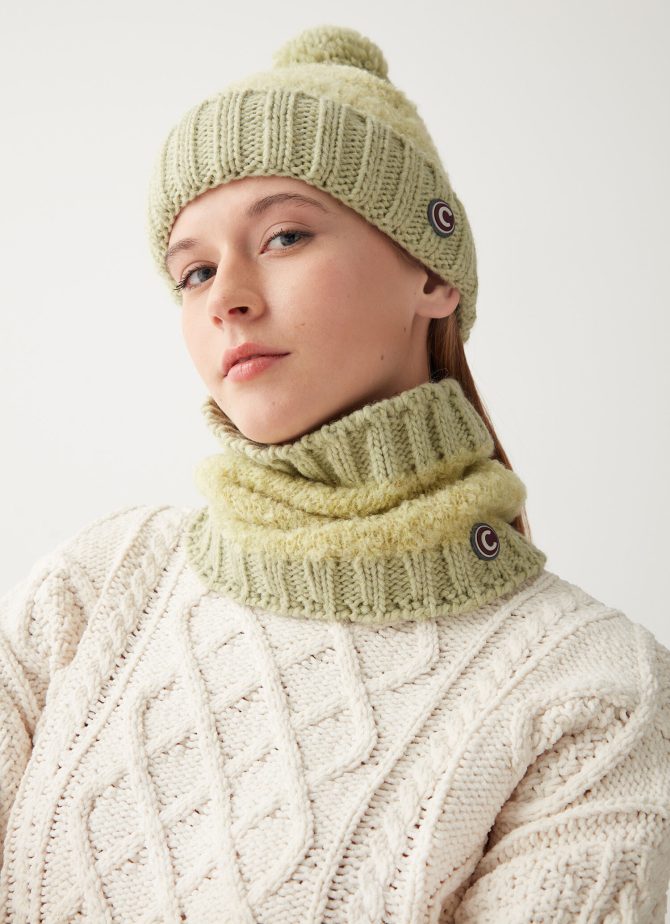 Women’s neck warmer in wool and mohair blend