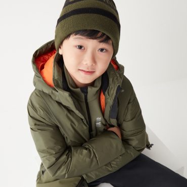 Unisex hat with maxi-logo