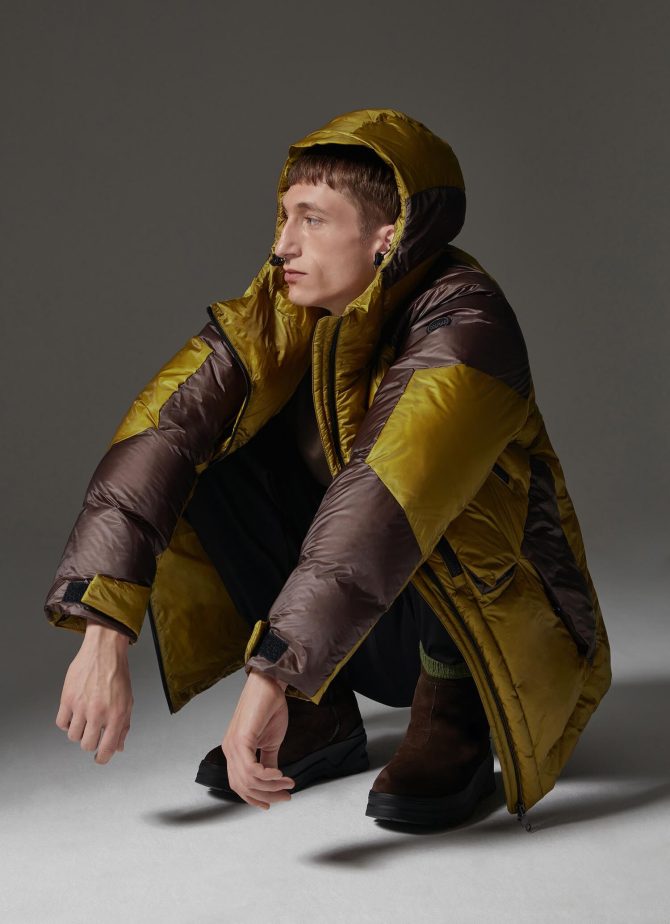 Waterproof mini rip-stop down jacket