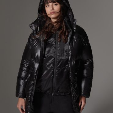 Maxi-down jacket with adjustable waist