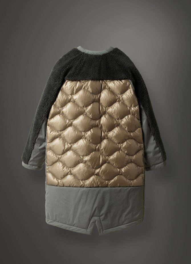 Iridescent round-neck coat - Image 5