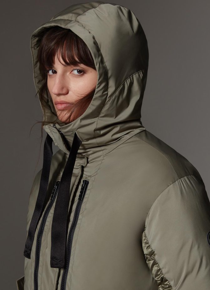Colourblock jacket with band at the hood - Image 2