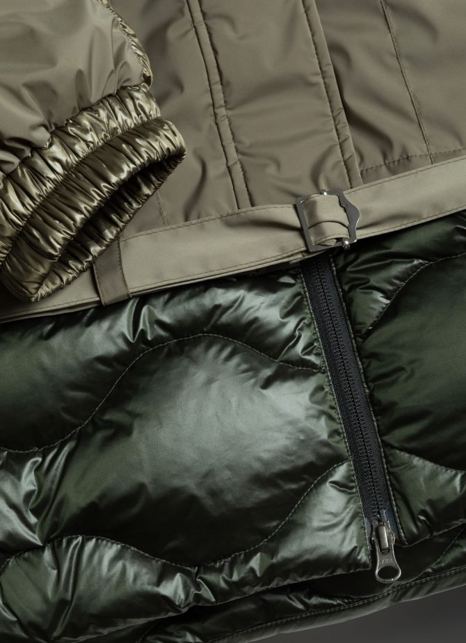 Colourblock jacket with band at the hood - Image 6
